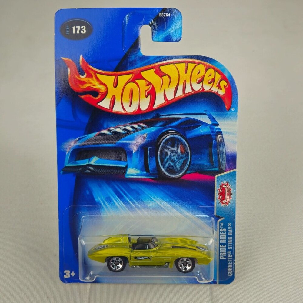 HOT WHEELS PRIDE RIDES CORVETTE STING RAY (K223)